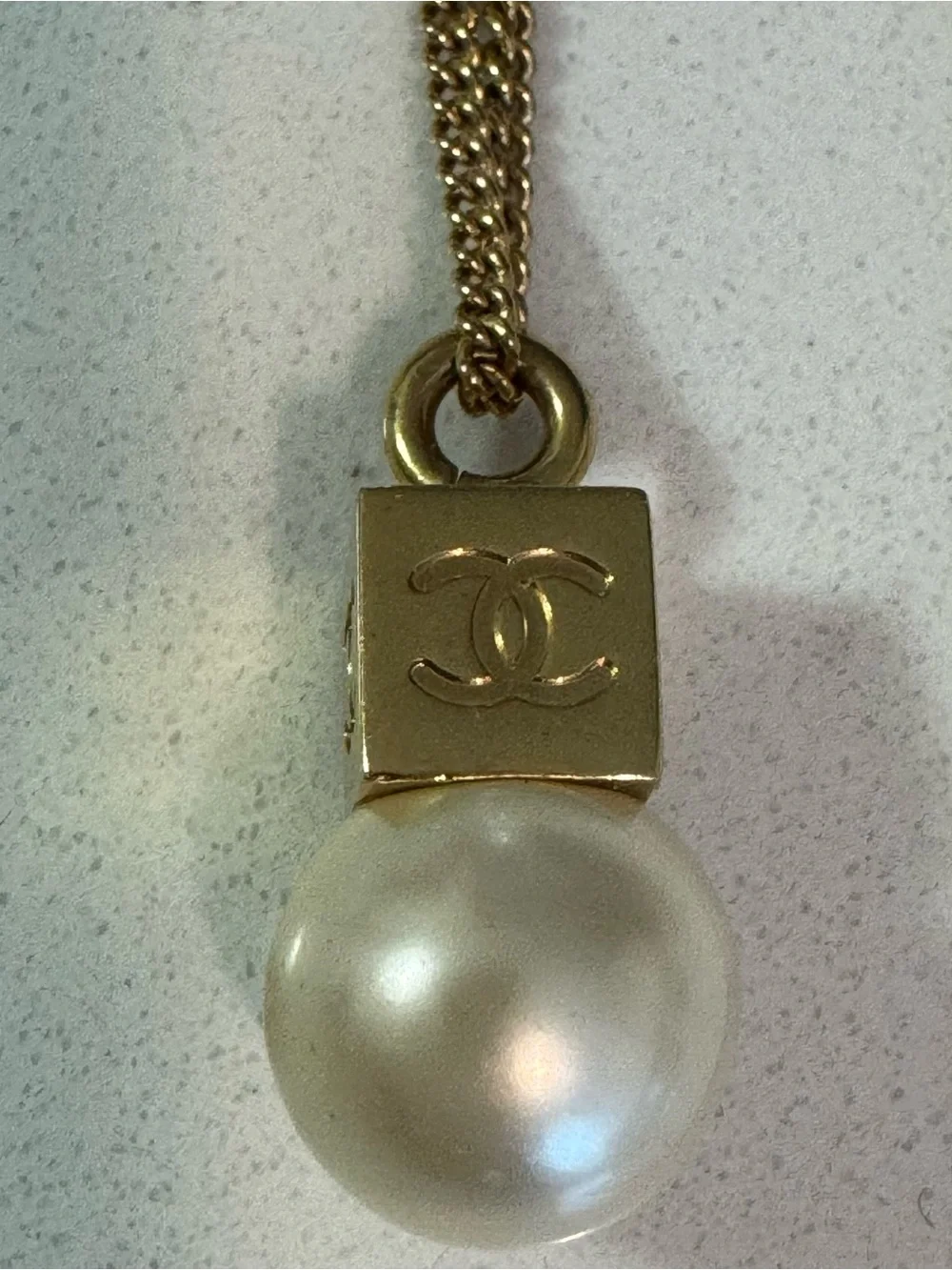 CHANEL Gold Tone Chain Necklace with Pearl Pendant